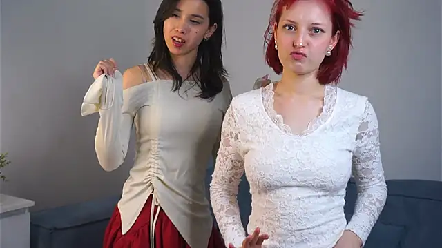 ValeneRomer 即時 XXX 聊天