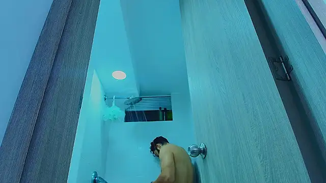 Chatroom XXX en direct de thomas_gun