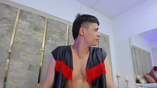 BenitoSaenz: онлайн-секс-чат