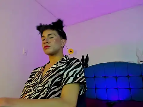 Show modela Ailanys_Miller na web-kameri