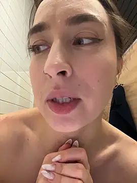 Holly_Play Live XXX-chat