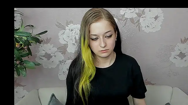 KarriePinilla: онлайн-секс-чат