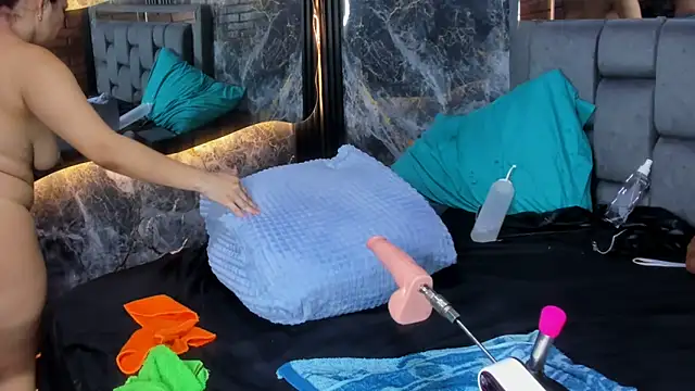 Couple_Gold69 Pertunjukan Webcam