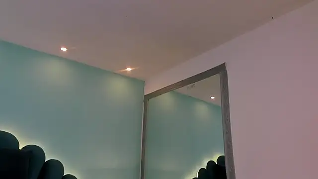 Chat +18 de sharlott18 ao vivo