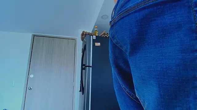 Chat +18 de thomas_gun ao vivo