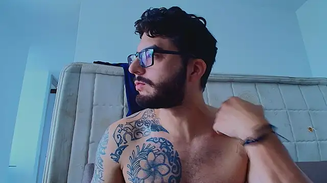 Онлайн чат XXX thomas_gun