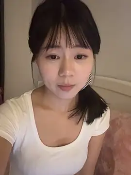 Nana-3 在線直播表演