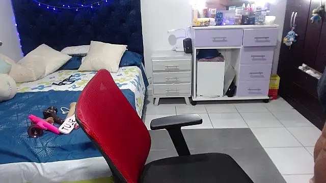 XXX chat uživo modela pervert_mommy_