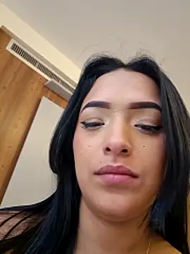 SaharQamar's Live XXX Chat