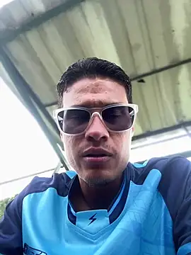 Latin_Paisa_Boy Adlı Modelin Web Kamerası Şovu