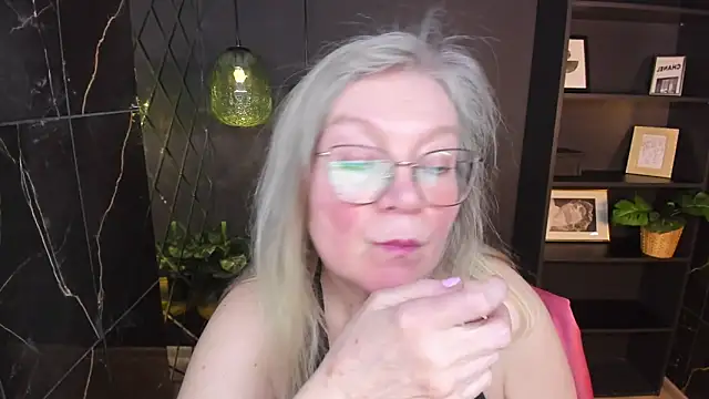 NataliMellow – Kamerová šou