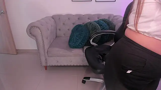 XXX chat uživo modela Aida_adams