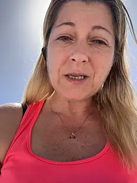 NikkiBlisss élő XXX-chatje