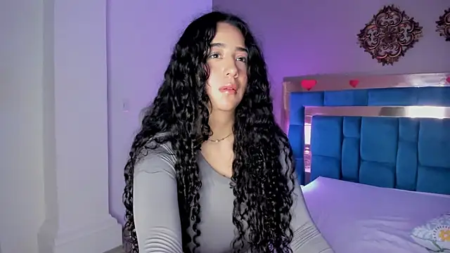 BellaSwwanのライブXXXチャット