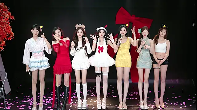 XXX chat uživo modela ACE-111