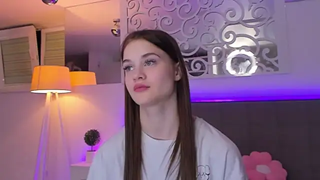 LuisaClover's Live XXX Chat