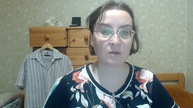 XXX chat uživo modela Smart_Rose