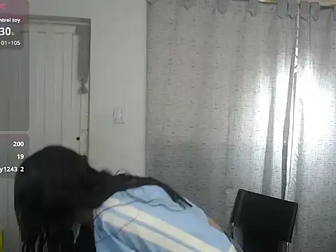 miss_charlott_18 Live XXX-Chat