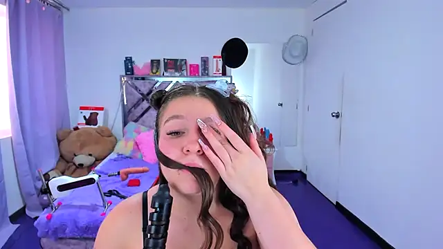 Luna_Analya 即時 XXX 聊天