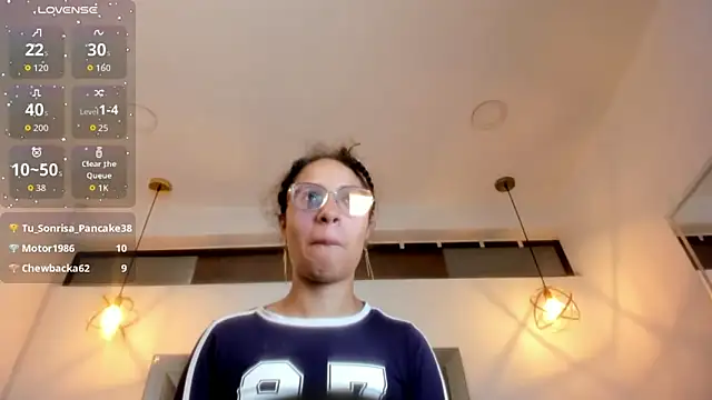 Hanna_Cornee_ élő XXX-chatje