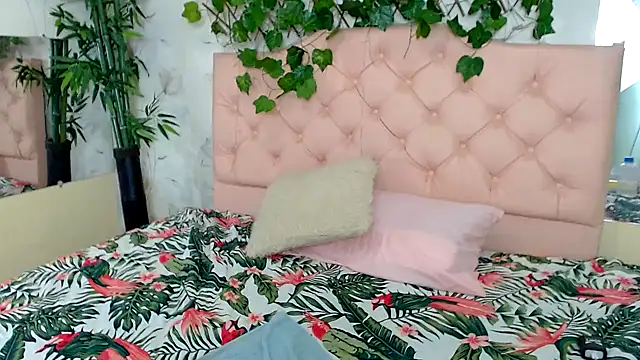 Chat +18 de zara_cute ao vivo