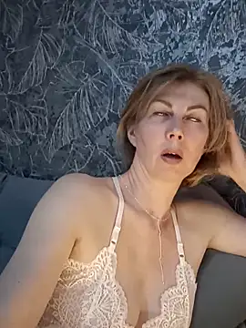 XXX chat uživo modela stellahere8