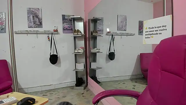 CAMILA--REYのライブXXXチャット