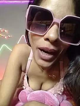 Ivy_the_goddess Adlı Modelin Canlı XXX Sohbeti