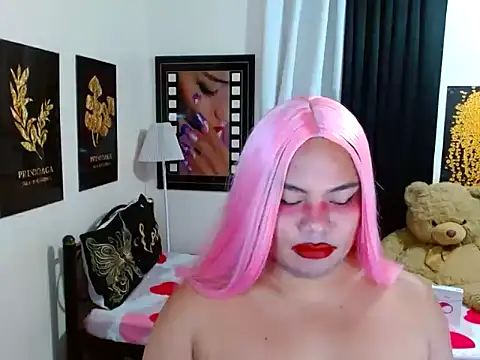 TSbrianaHugeCock 现场XXX聊天