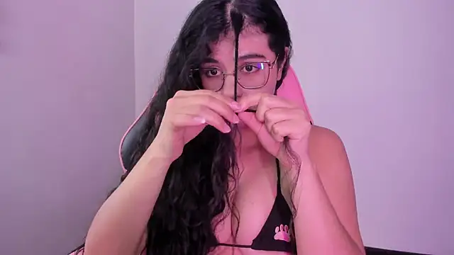 Chatroom XXX en direct de Arianna_Jannes