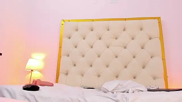 دردشة Lia_Latte الجنسية المباشرة