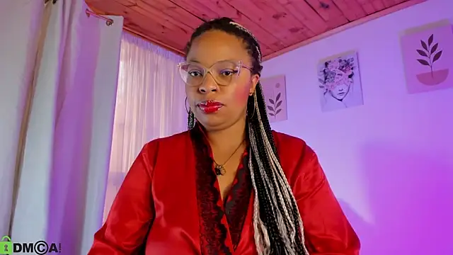 Chatroom XXX en direct de Lauraricci__