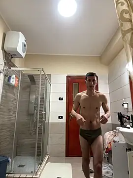 Gionnytav élő XXX-chatje