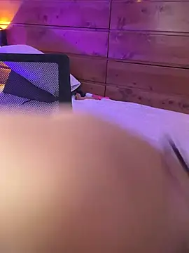 mahia_queen Adlı Modelin Canlı XXX Sohbeti