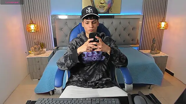 Chatroom XXX en direct de SamBlack_