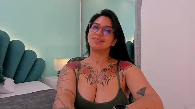 sharlott18 – Live XXX-chat