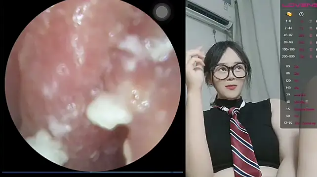 sunny-ly Show in webcam