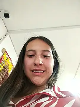 แชท XXX สดของ MaskedLatinaX