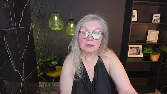 Chat +18 de NataliMellow ao vivo