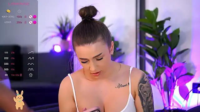 XXX chat uživo modela BabbyAisha