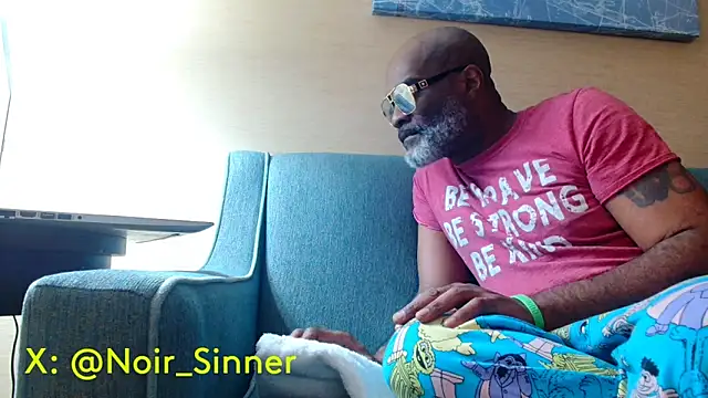 sinnernoir's Live XXX Chat
