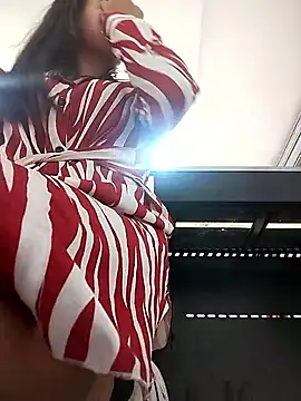 MaskedLatinaX webcam show