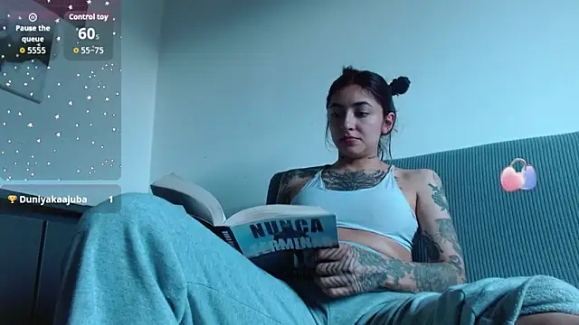 ZoeBakers_'s Live XXX Chat