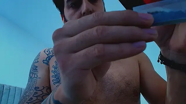 thomas_gun's Live XXX Chat