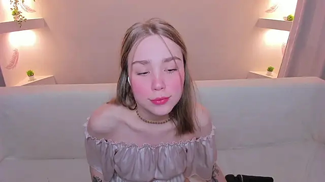 Sweet_Meg élő XXX-chatje