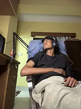 Show modela thecatfishh na web-kameri