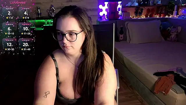 Kimberly-Caprice élő XXX-chatje