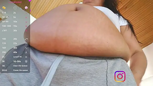 virtual_charm Adlı Modelin Canlı XXX Sohbeti