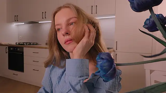 NikaCherie Show in webcam