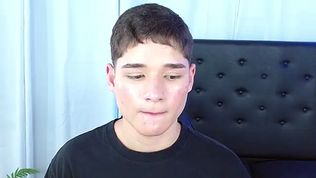 Mattass18 Chat XXX in diretta